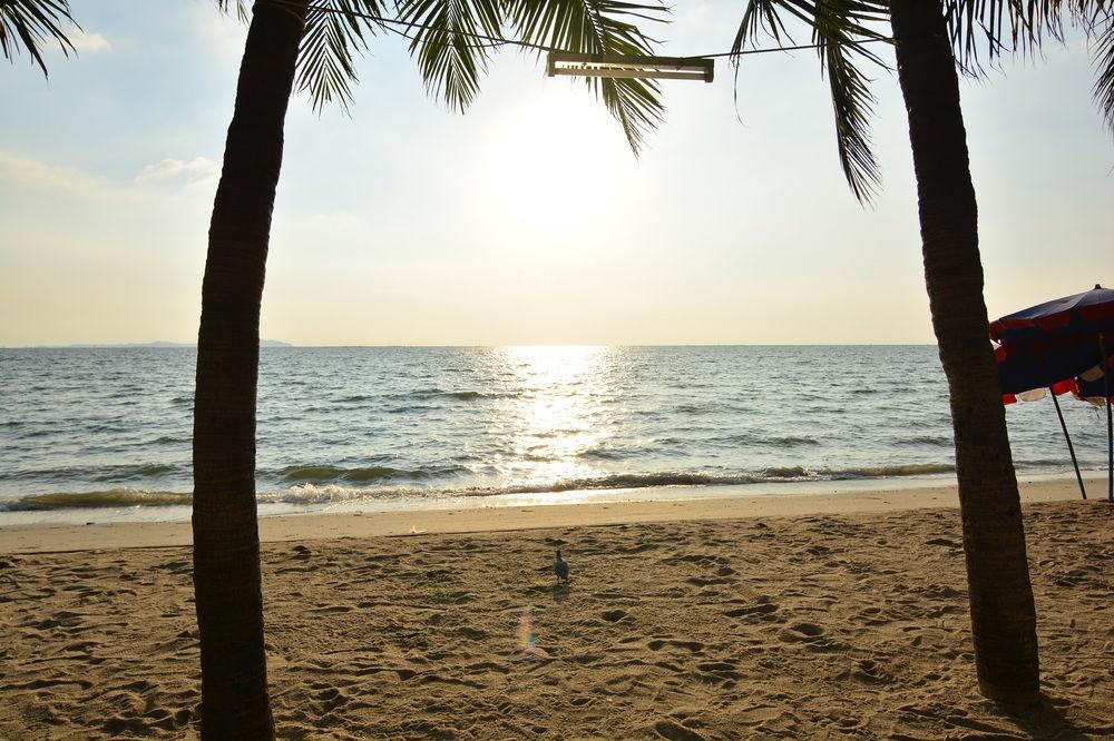 The Day Hotel Chonburi Eksteriør bilde